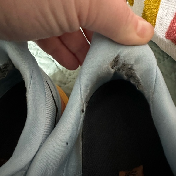 Hoka - Picture 6 of 16